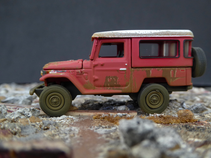 Illustration for article titled Hot Sixty 4th: Toyota Thursday with a beat up Land Cruiser